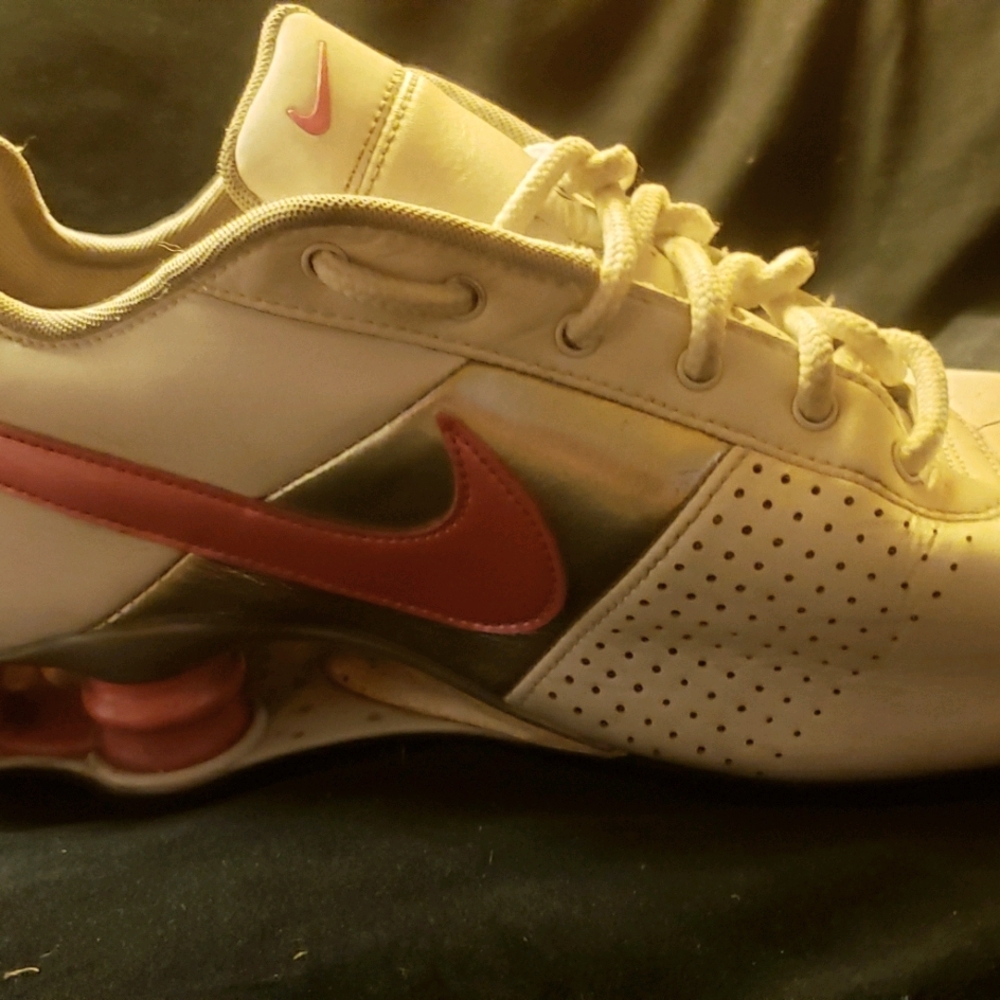 RARE  Women's Nike Shox Shoes